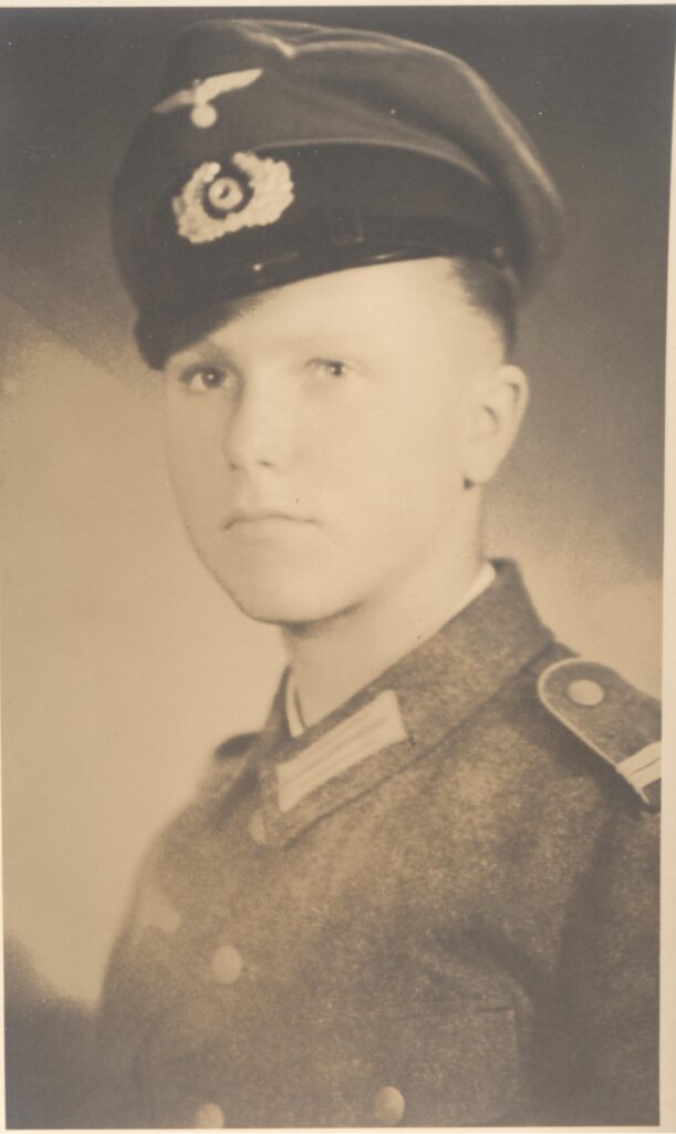 Jürgen Junge (1944), Soldat in der Deutschen Wehrmacht