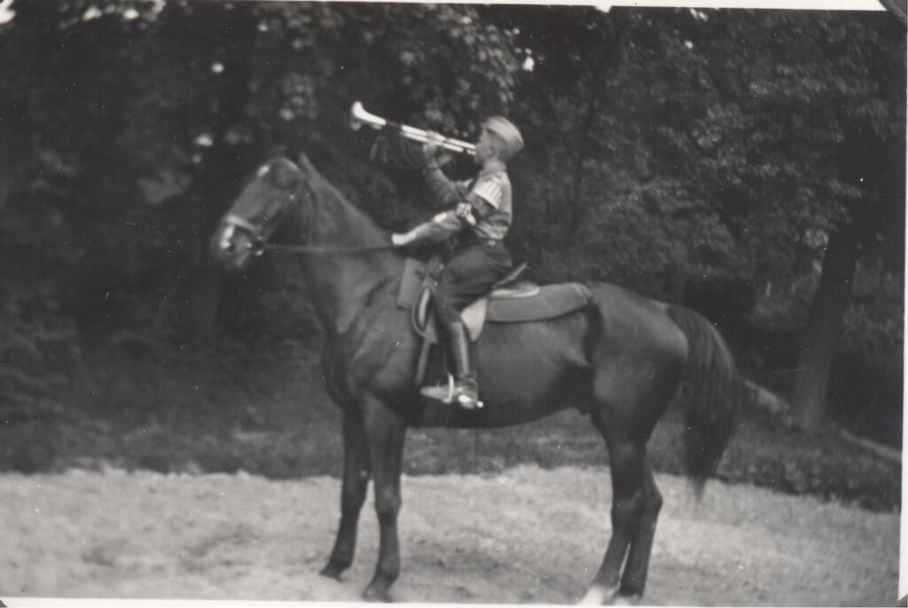 Jürgen Junge im Musikzug der Hitlerjugend (1939)