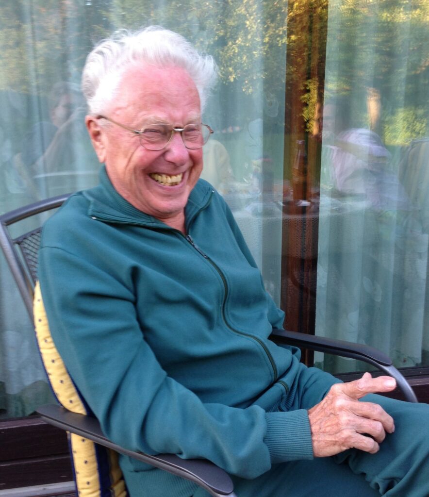 Jürgen Junge im Zoll-Trainingsanzug 2013, 87 Jahre alt